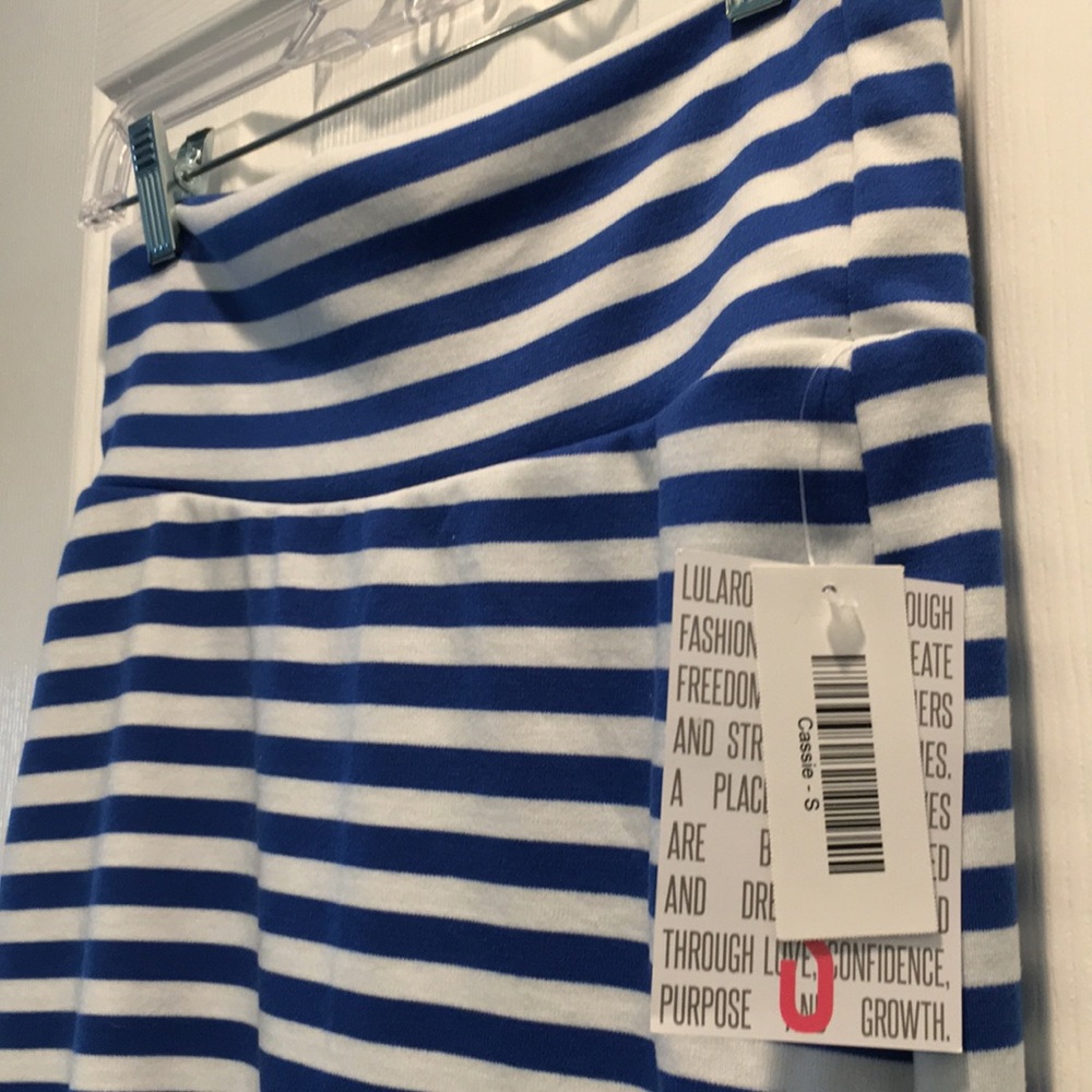 NWT LulaRoe Small Cassie blue and white stripe